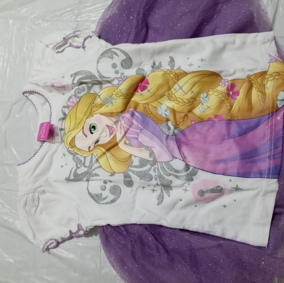 Disney Princess Dress (Rapunzel) - Picture 3 of 5